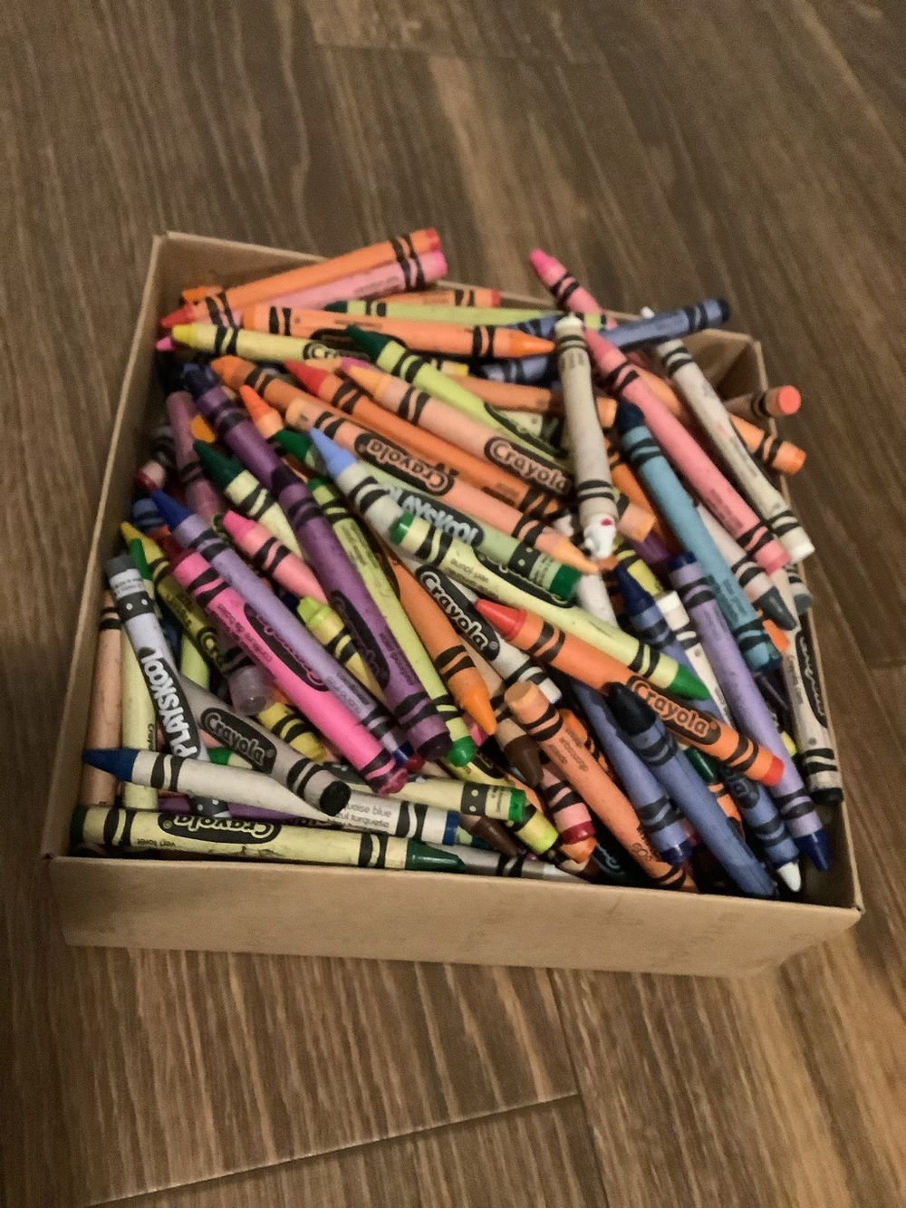 Bulk Assortment of old Crayons, 300 count
